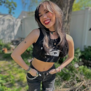 Baylee-Christine-MaybeBaylee-R009