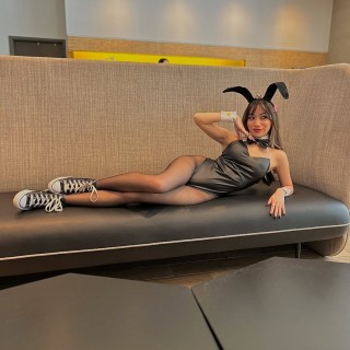 Baylee-Christine-MaybeBaylee-R018
