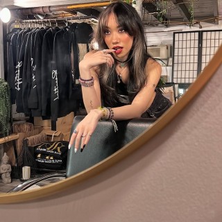 Baylee-Christine-MaybeBaylee-R034