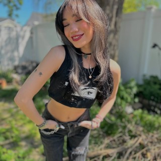 Baylee-Christine-MaybeBaylee-R036