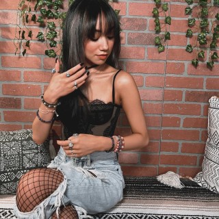Baylee-Christine-MaybeBaylee-R046