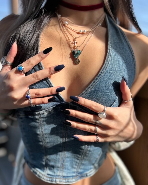 Baylee-Christine-MaybeBaylee-R076.jpg