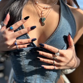 Baylee-Christine-MaybeBaylee-R076