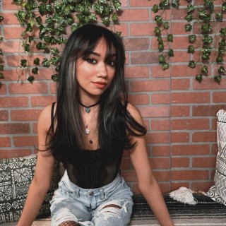 Baylee-Christine-MaybeBaylee-R081