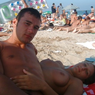 Beach_Teens_Tits_Great_teen_topless_on_beach_4352095-198fecf2e8369e1b9e