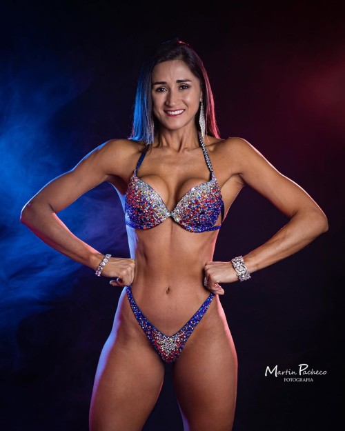 Bikini-Fitness-Las-fotos-gracias-a-martinpachecofotografia-excelente-trabajo712a67ded5fda66b.jpg