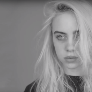 Billie-Eilish-R010