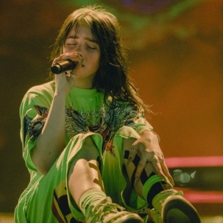 Billie-Eilish-R022