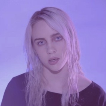 Billie-Eilish-R059.jpg