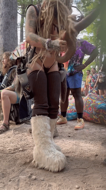 Blonde-blow-mind2f05bb3c0154e4d3c.gif