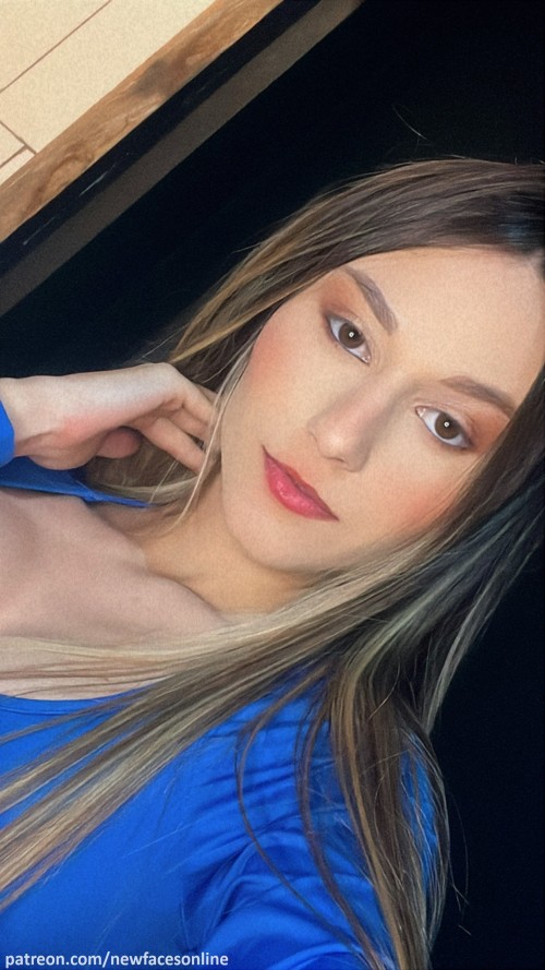 Blue-Selfies---15367b2de839b5e30.jpg