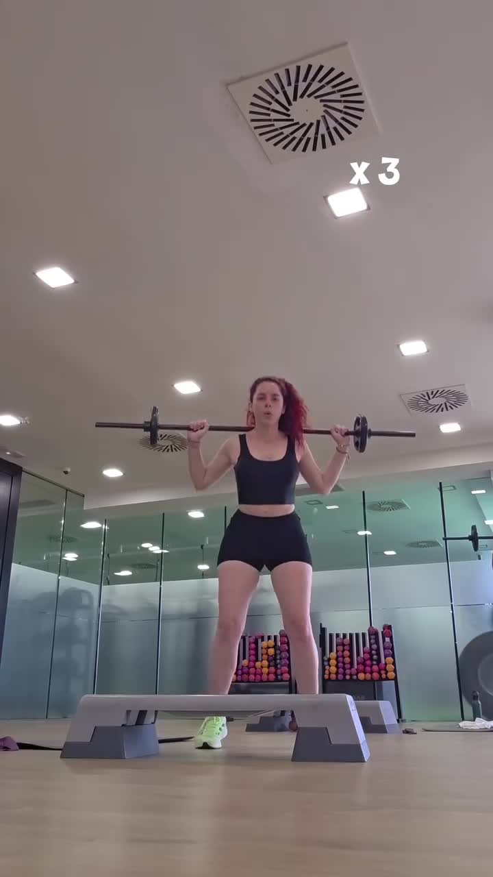 BraveDown.Com-Facebook-Story-1-Antonella-Aservi-1760098323.mp4
