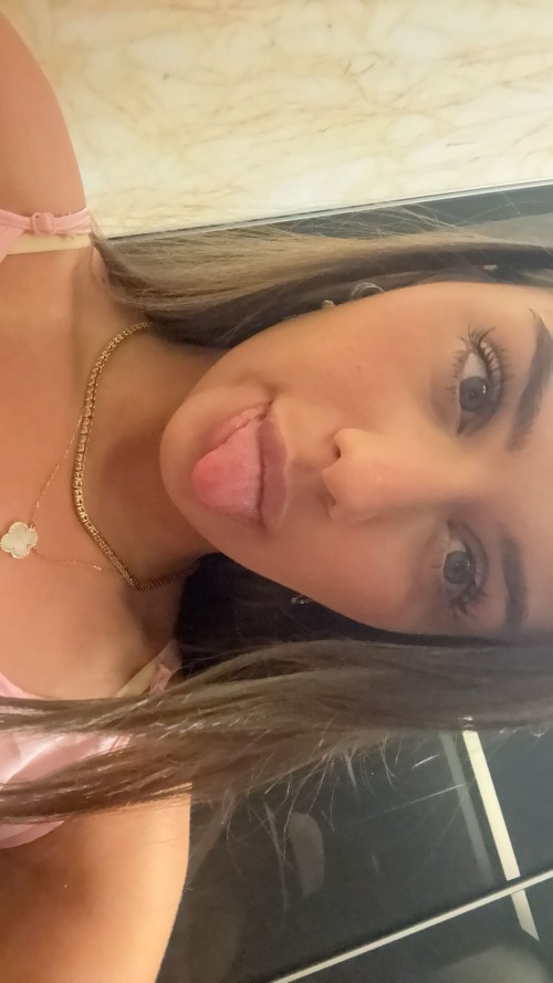 Bree-24c4ed87d8b9bda410892b6a988abc1926.jpg