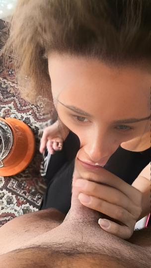 Caline-Zeaiter-IM-goo-Sex1408412b091caa0d3cae4.png