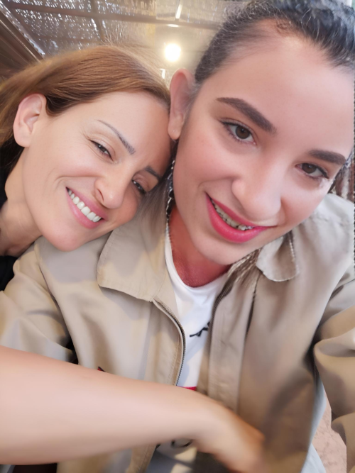 Caline-Zeaiter-MSN-goo-IM-663615b55dd82bfd7a0004.png