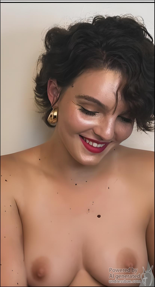 Camren-Bicondova-F004.png
