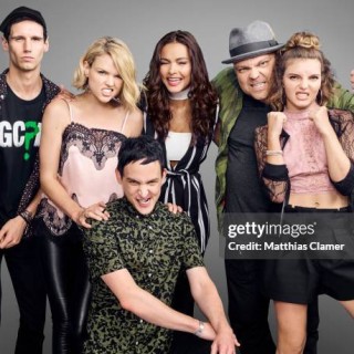 Camren-Bicondova-R014