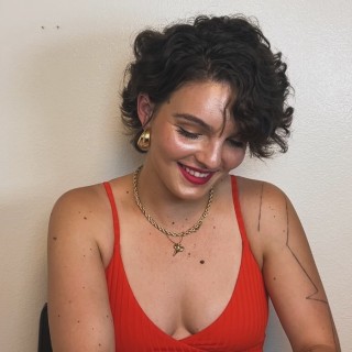 Camren-Bicondova-R023