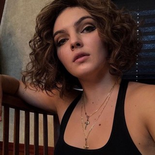 Camren-Bicondova-R036