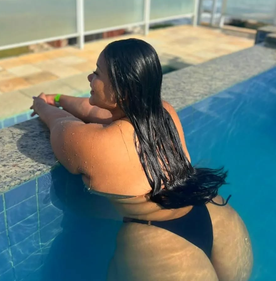 KAMILLE GOMES ( MESTIÇA GATA DE UBATUBA)