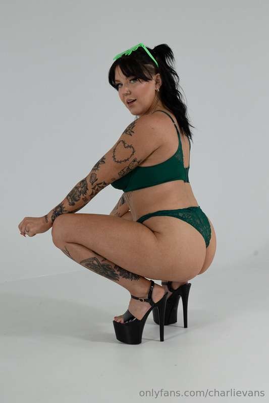 Charli Evans17.jpg
