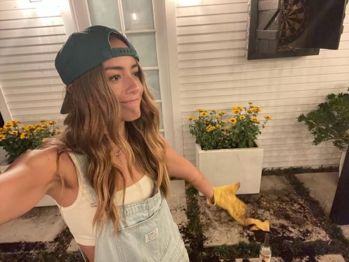 Chloe-Bennet-Wang-R04564cc06d2c566d2a5.jpg