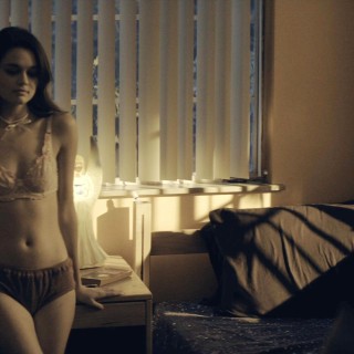 Ciara-Bravo-R004