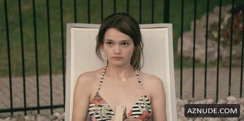 Ciara-Bravo-R025.jpg