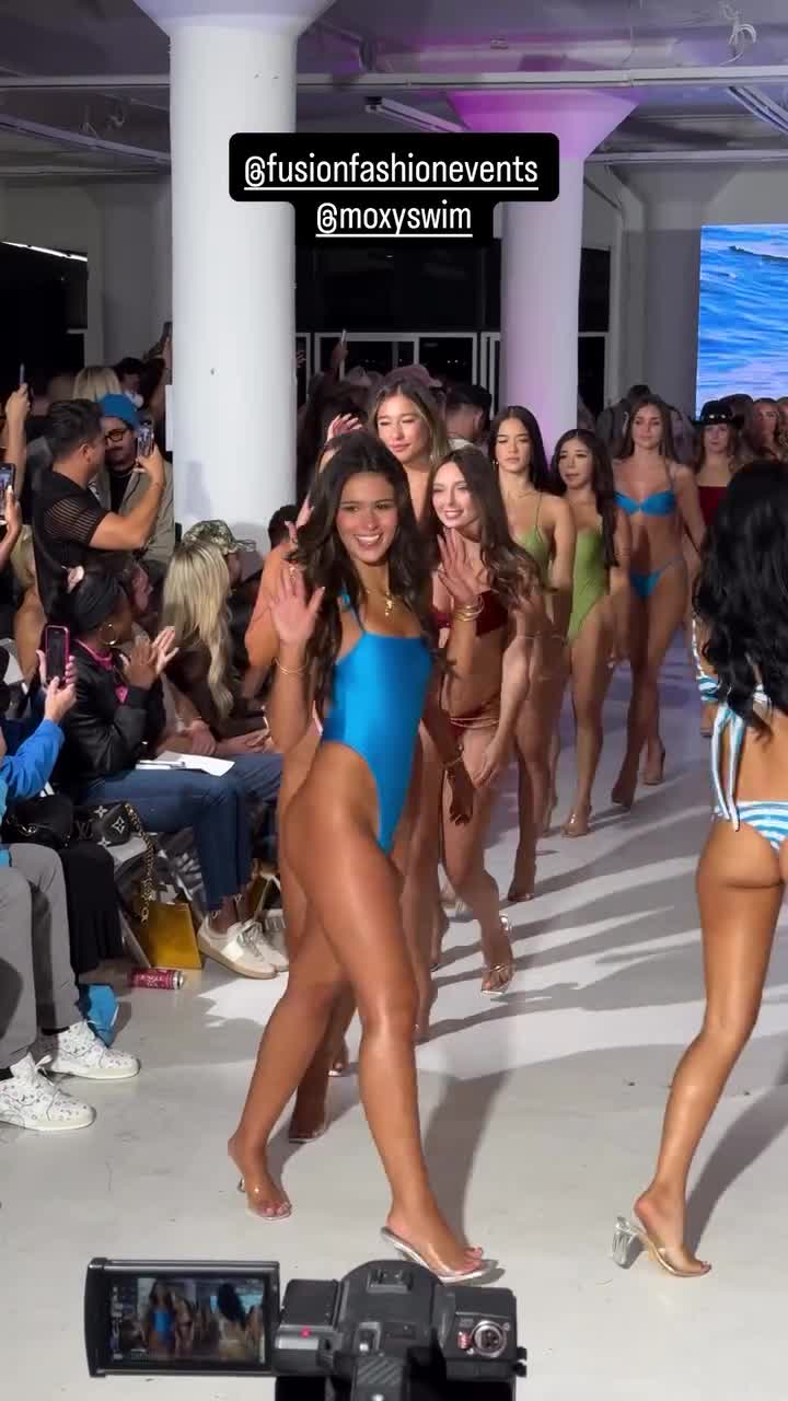 Cora-Jade---Los-Angeles-runway-show---Friday-October-17-8.mp4