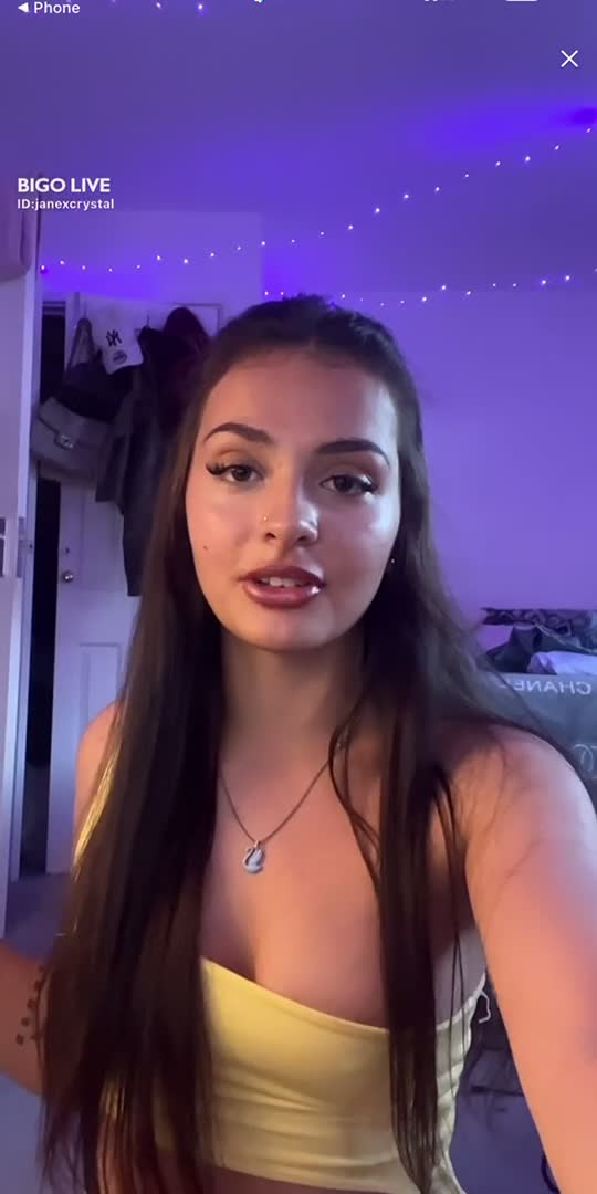 D9F729B0-F95F-4AD2-A7F3-9028078918BD.mp4