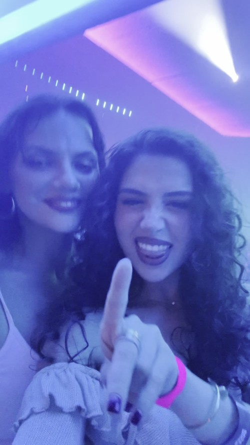 Dafne-Keenad0dca8ec8fa27ab.mp4