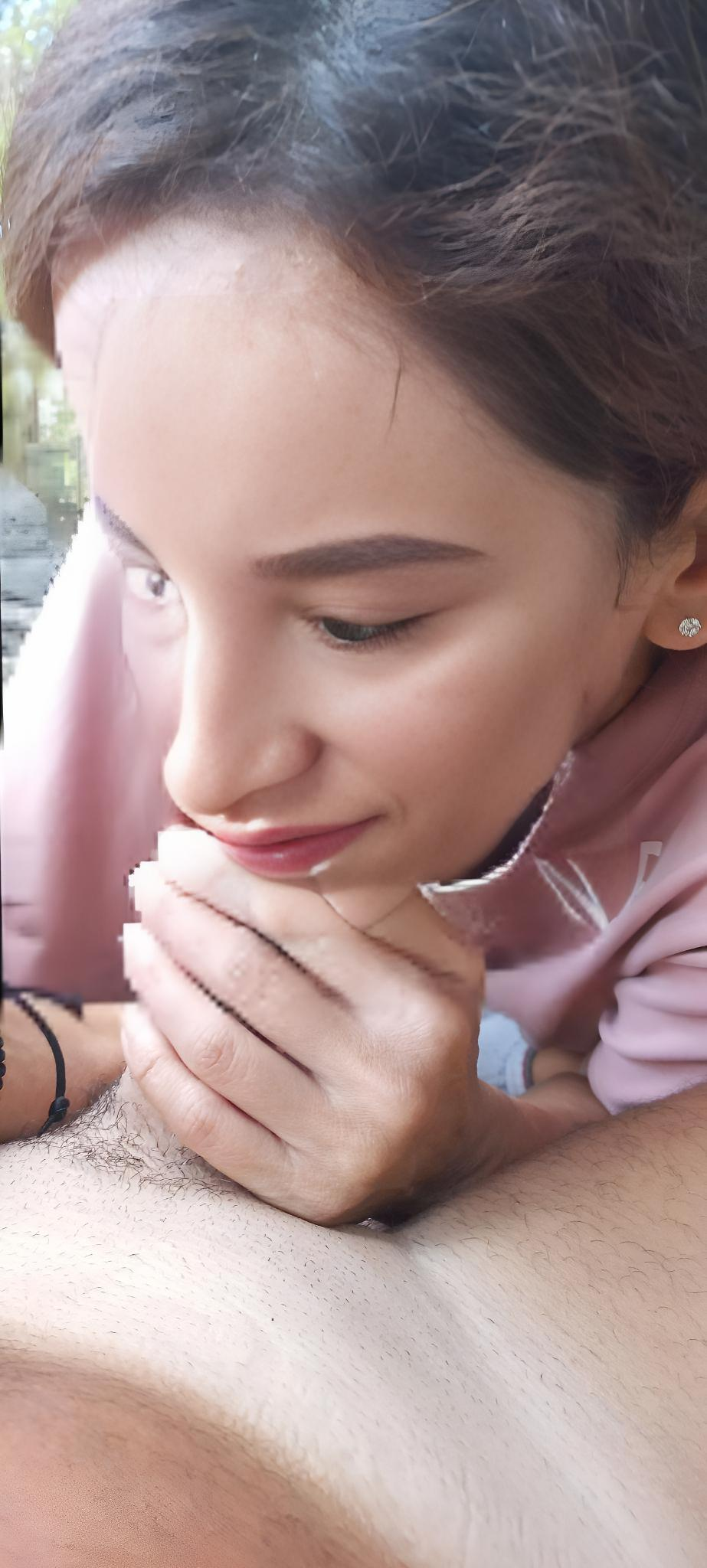 Deluxe Caline Zeaiter goo (29).png