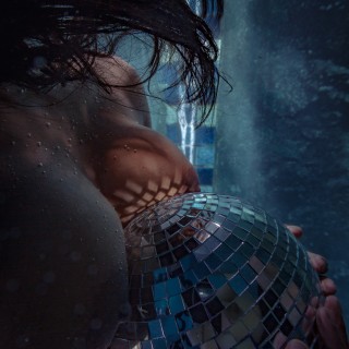 Devi_underwater-1187303738e387bfdf8