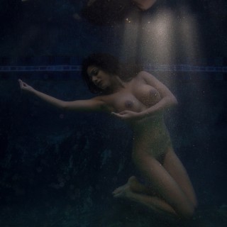 Devi_underwater-62d3f90ce04af69a51