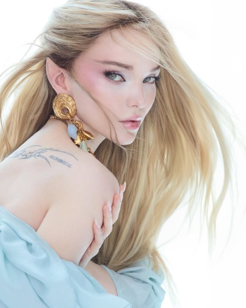 Dove-Cameron-R00150bd98028ef02d5c.jpg