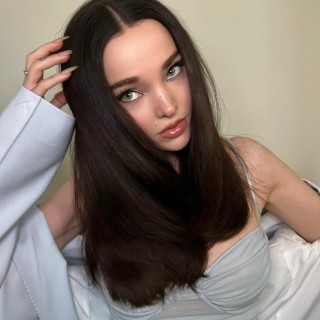 Dove-Cameron-R029560ac27c14cac543