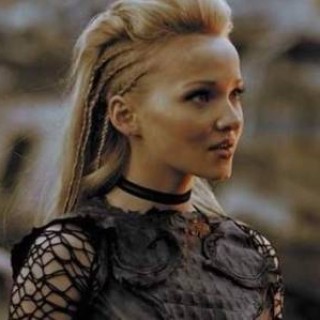 Dove-Cameron-R0320f3afbe32da65154