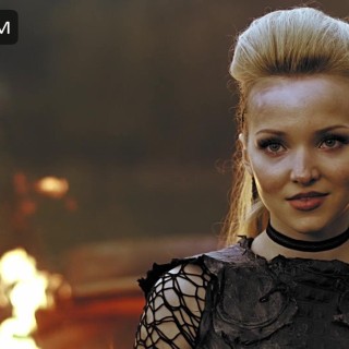 Dove-Cameron-R072edfbf70ef26b2ab3