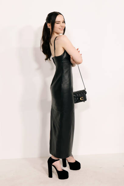 Dove-Cameron-R07597ebebe6f58df5e1.jpg