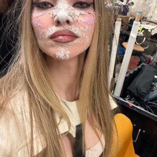 Dove-Cameron-R092cee12baf0550862e