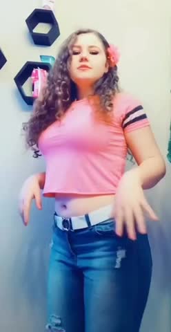 E2D2F70B-EF7E-4472-9519-F114703A250049283ea1887c1b49.mp4