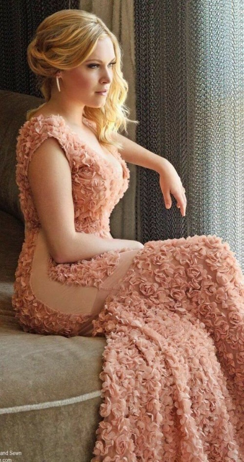 Eliza-Taylor-R0088eca4495a3c7c49a.jpeg
