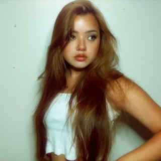 Elizabeth-Lizzy-Yu-R003