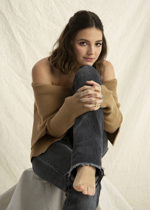 Ella-Hunt-R019.jpeg