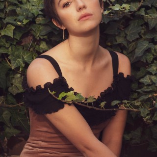 Ella-Hunt-R047