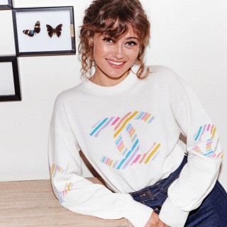 Ella-Purnell-R012