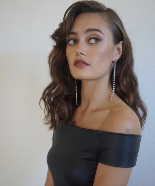 Ella-Purnell-R052.jpg