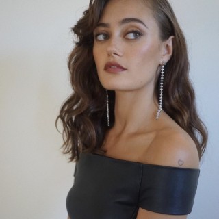 Ella-Purnell-R052