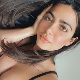 Emeraude-Toubia-R01123828396779b6ebf
