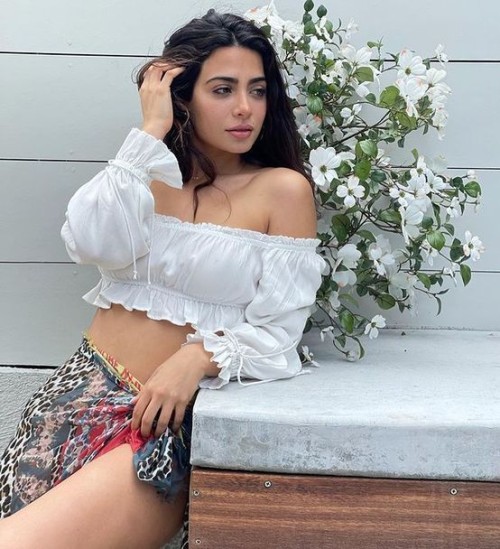Emeraude-Toubia-R014887189a2bbc69494.jpeg